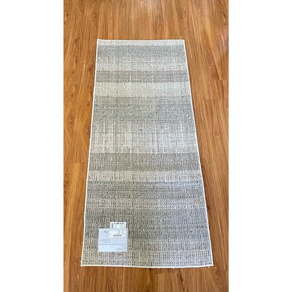 NWOT Gorgeous Area Rug 2.6’ x 6’ Long - Picture 5 of 7